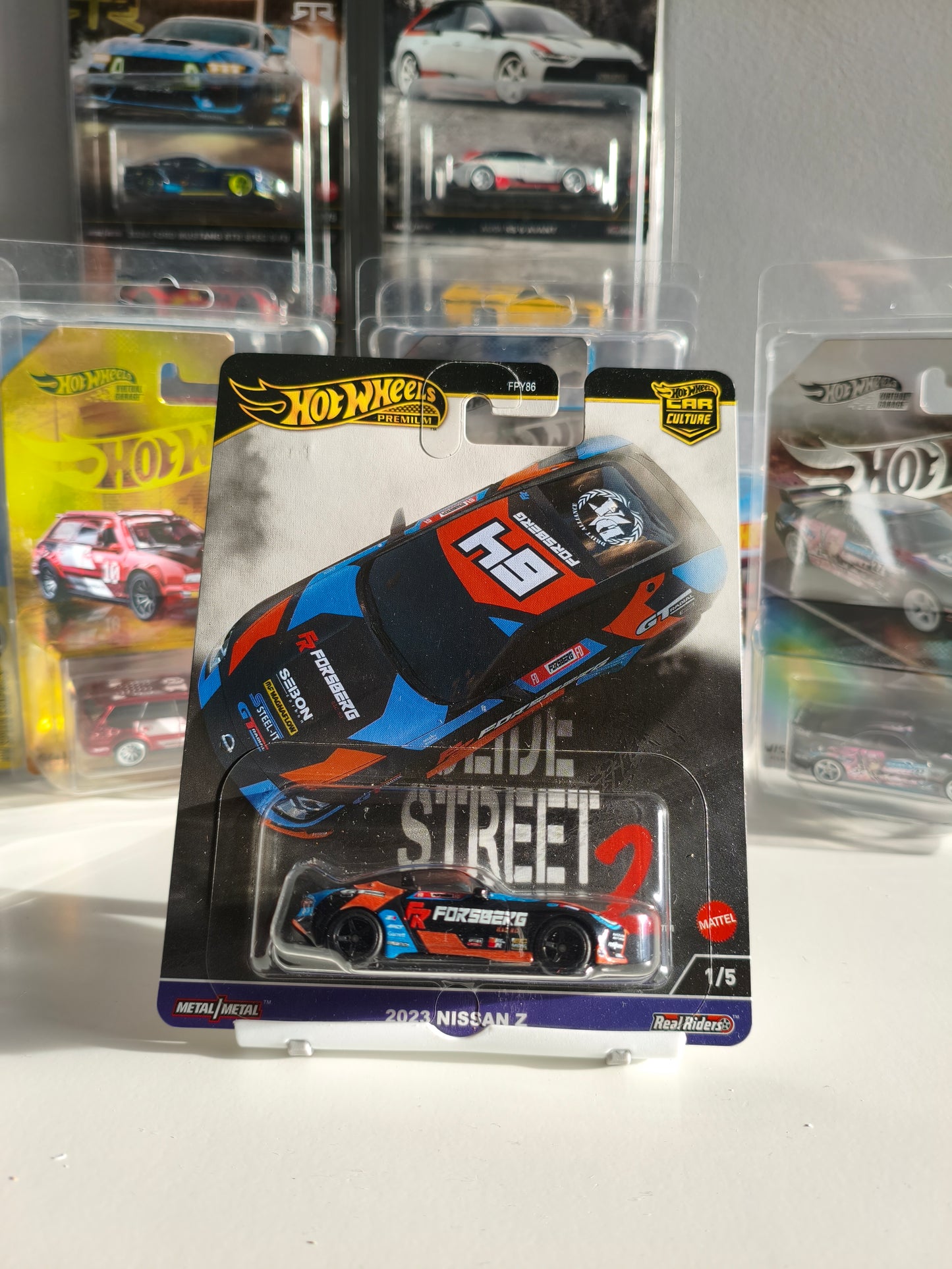 Hot Wheels Nissan Z Slide Street 1:64 Diecast
