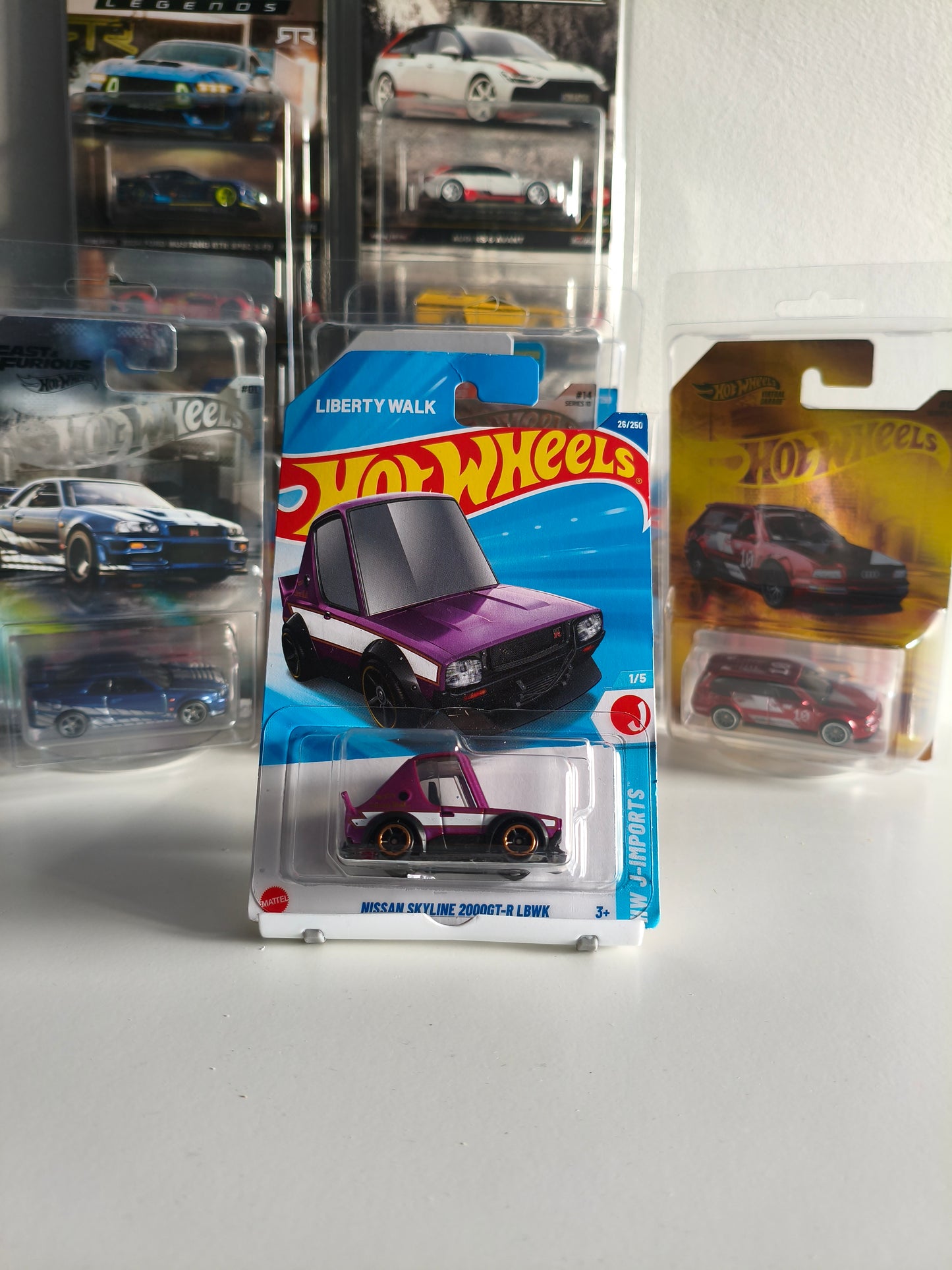 Hot Wheels Nissan 2000GT-R LBWK HW J-Imports 1:64 Diecast