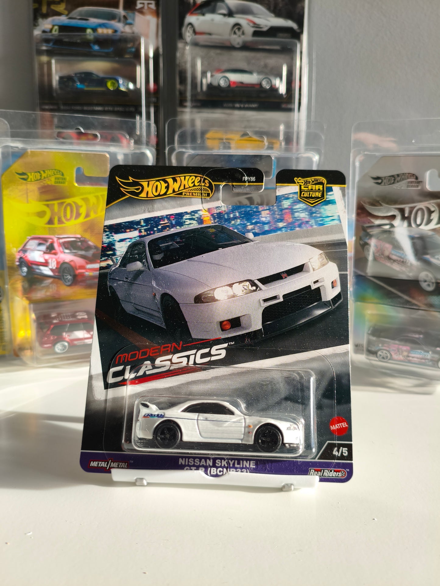 Hot Wheels Nissan Skyline GT-R BCNR33 Modern Classics 1:64 Diecast