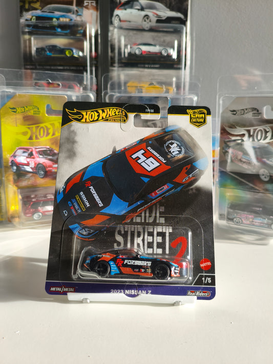 Hot Wheels Nissan Z Slide Street 1:64 Diecast