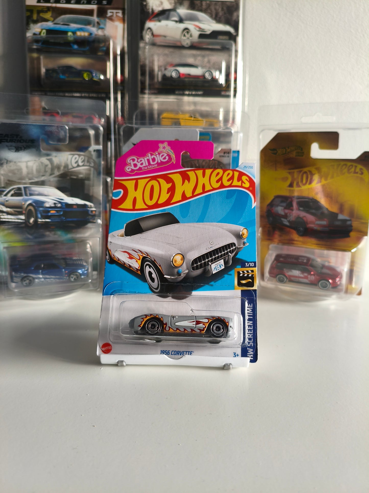 Hot Wheels 1956 Corvette Barbie HW Screen Time 1:64 Diecast