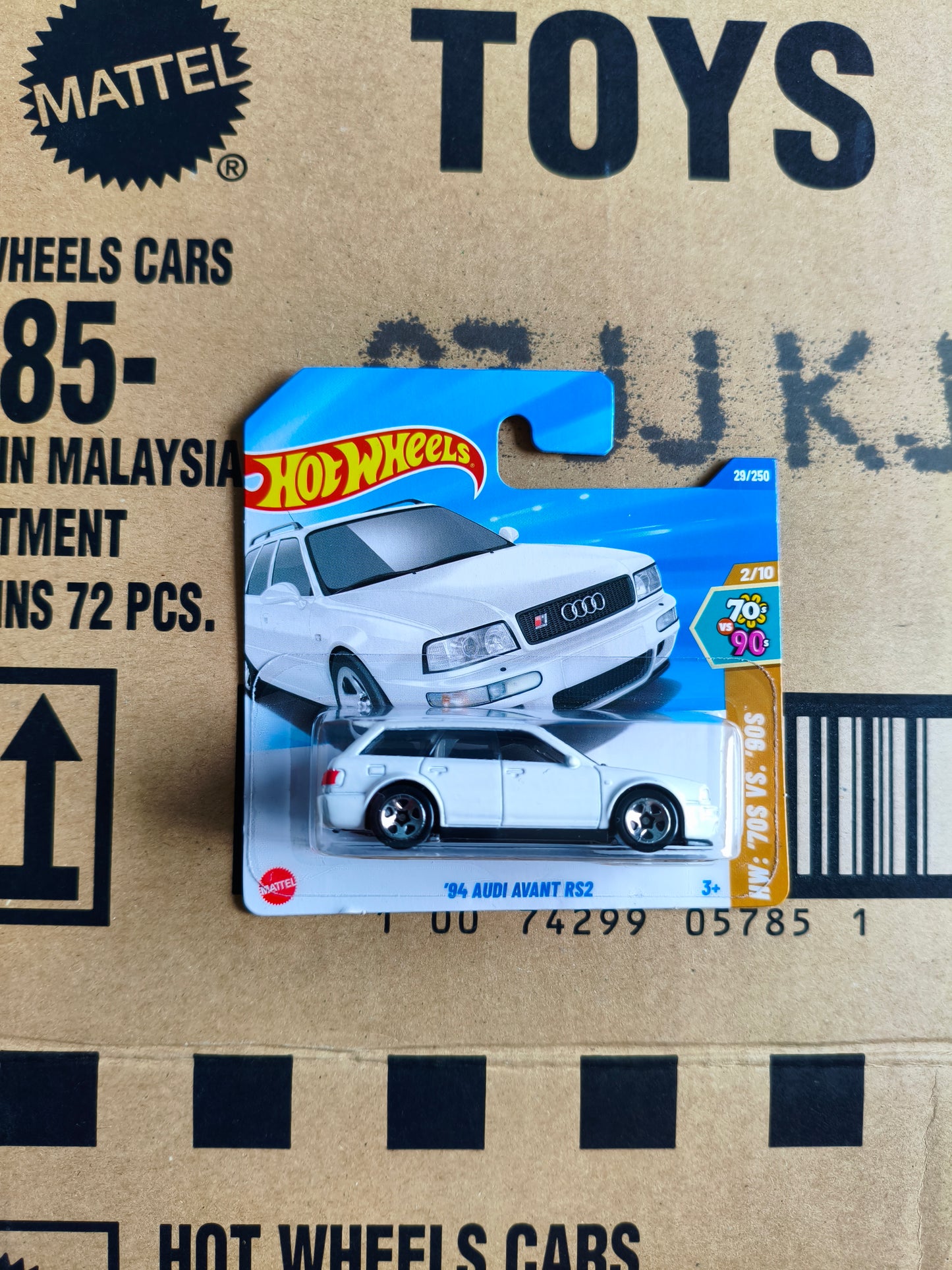 Hot Wheels Mainline Audi Avant RS2| Skala 1:64