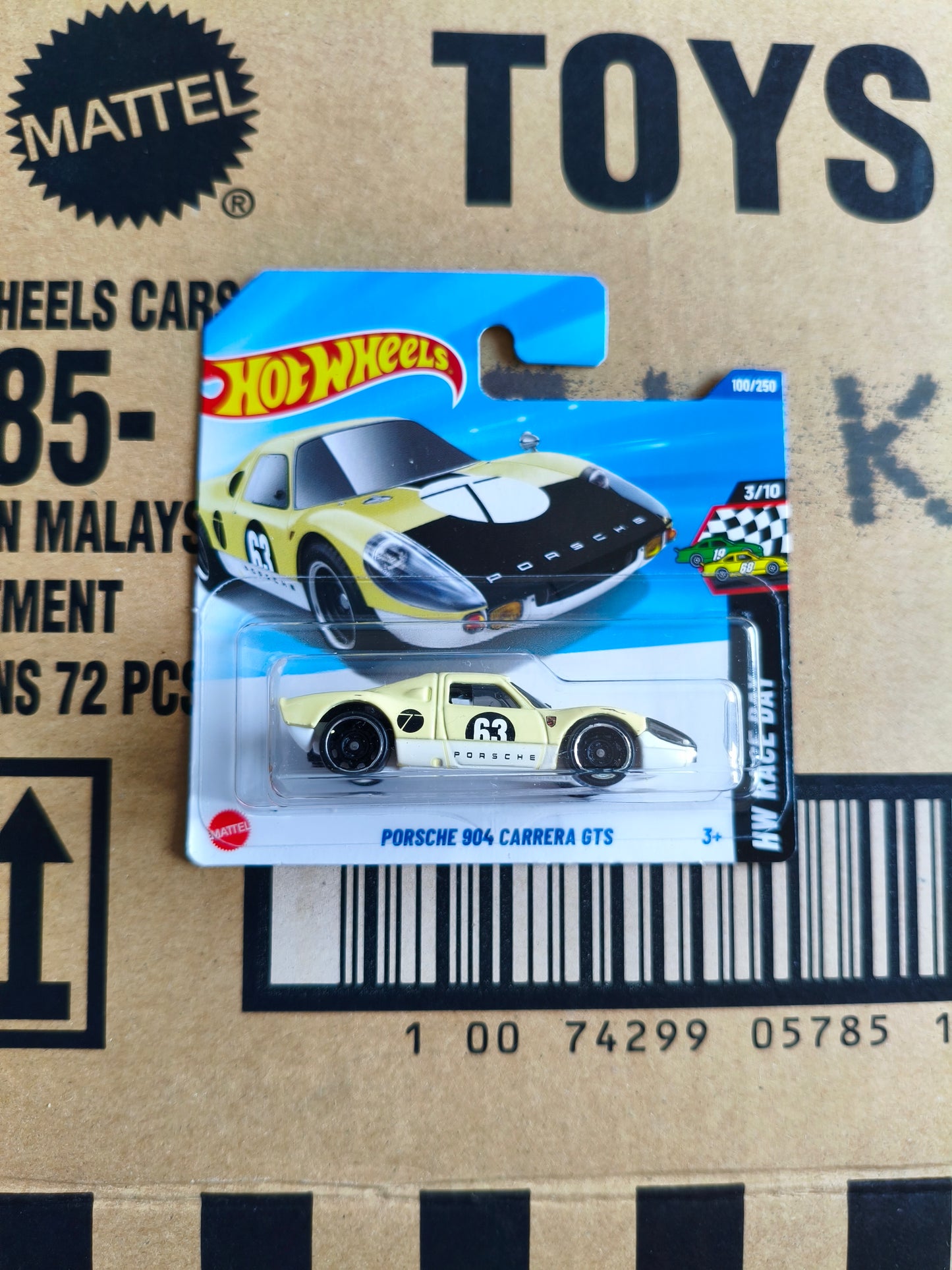 Hot Wheels Mainline Porsche 904 Carrera GTS | Skala 1:64