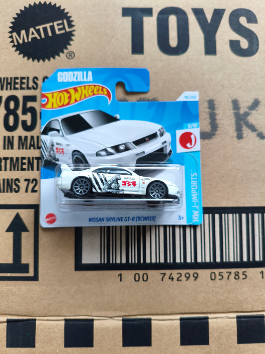 Hot Wheels Mainline Nissan Skyline GT-R  | Skala 1:64