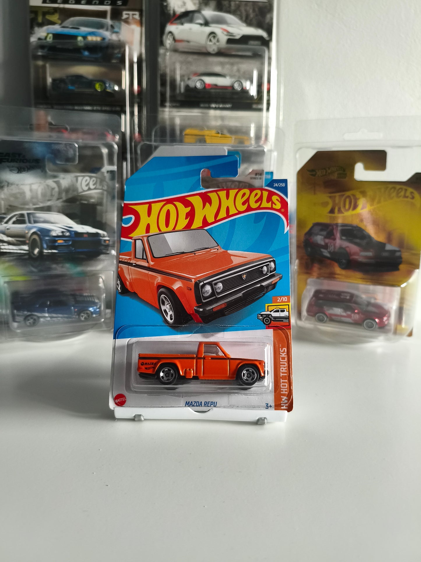 Hot Wheels Mazda Repu HW Hot Trucks 1:64 Diecast